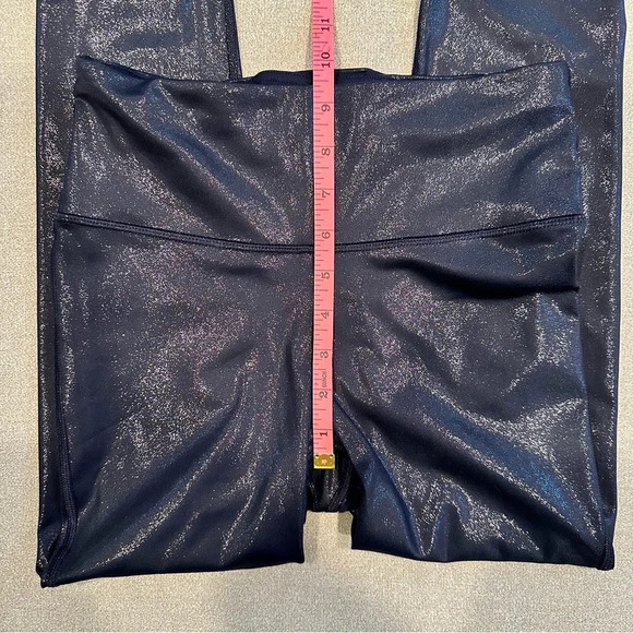 Gap Fit Sky High Rise Power Shine Leggings. XS. Navy. - Picture 7 of 8